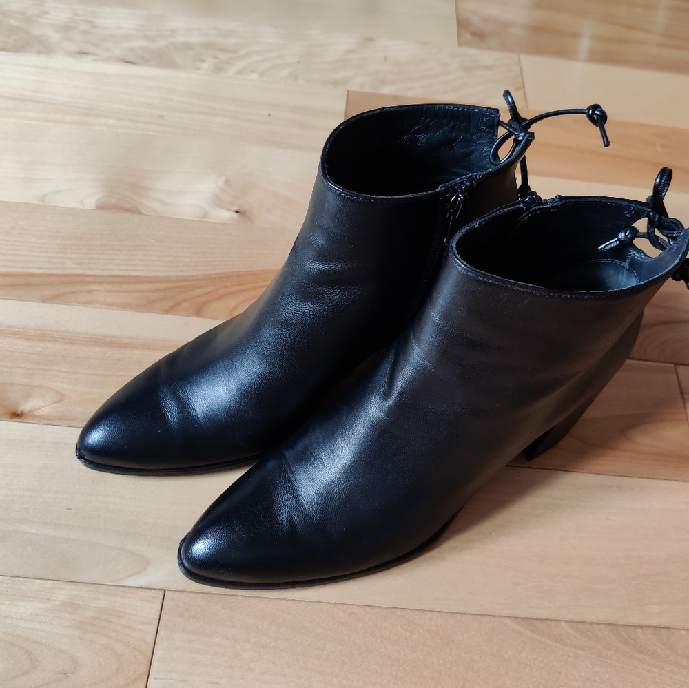 Stuart weitzman boots